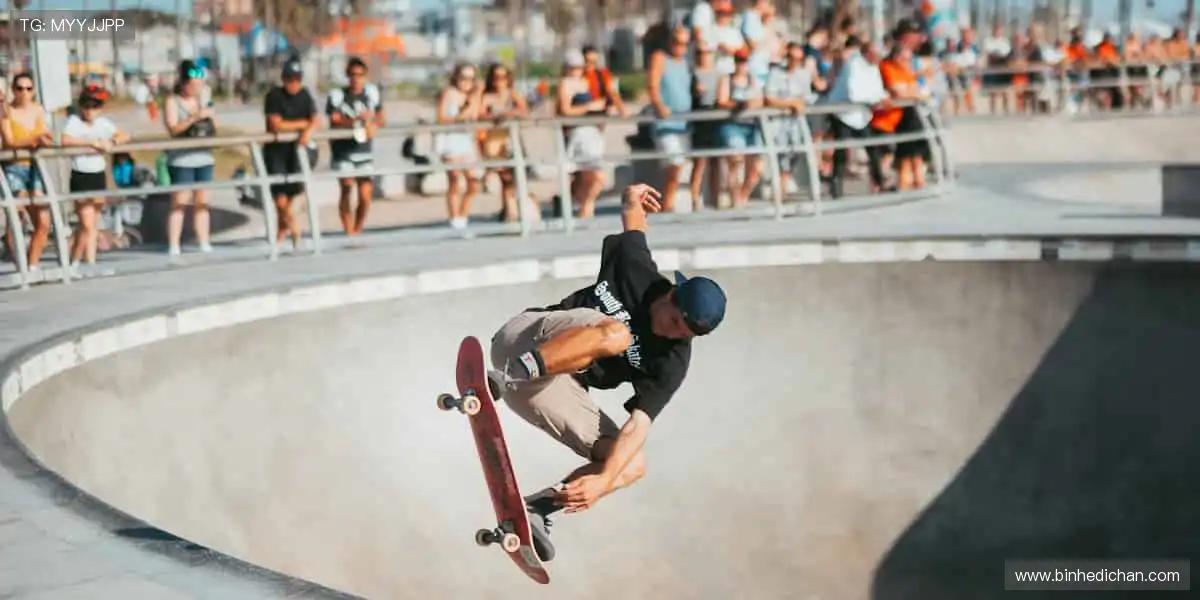 📺锁定直播，你的视角就是主场！